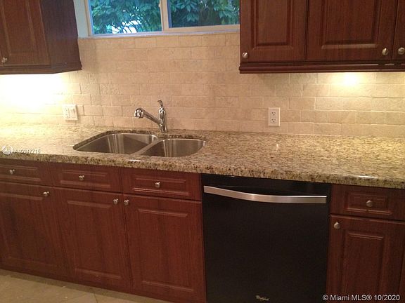 4th image of 2821 SW 25th Ter #2821