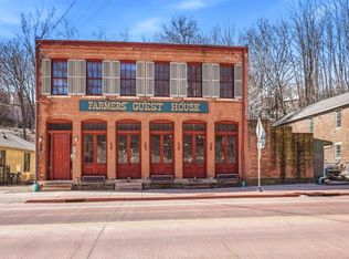 334 Spring St, Galena, IL 61036