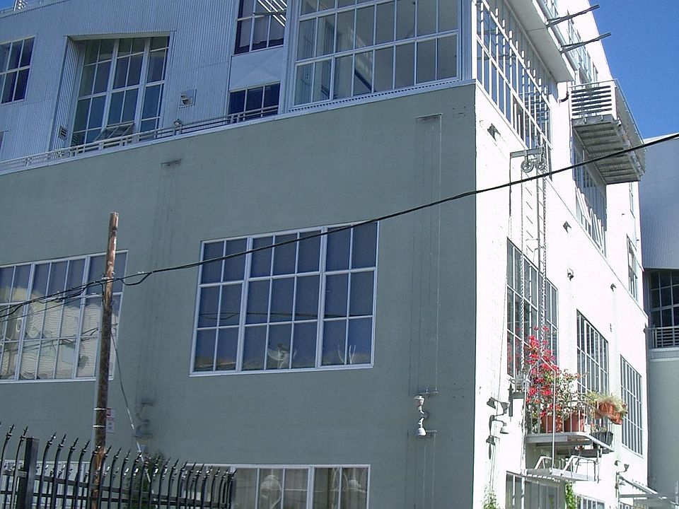 Corner of Sumner & Clementina Streets (3 years ago)
