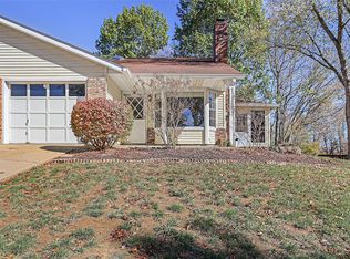 70 Rabbit Trail Dr, Washington, MO 63090