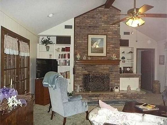 3rd image of 4525 W Quail Hollow Dr