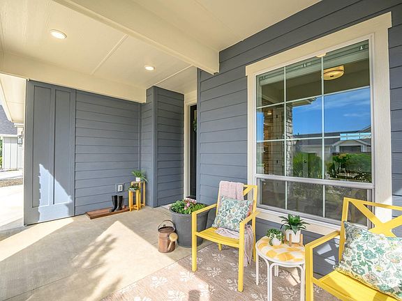 3rd image of 6512 N Oakstone Ave