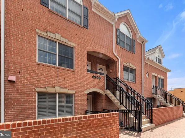 6908 Fairfax Dr Unit 202, Arlington, VA 22213
