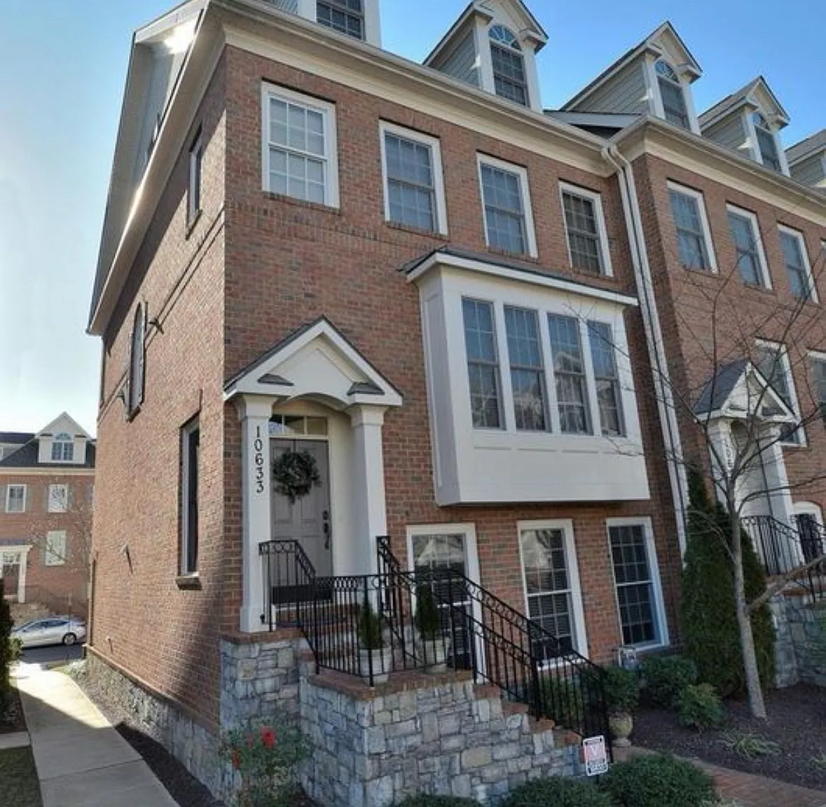 10633 Yorktown Dr — Photo 1