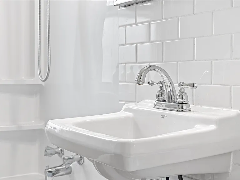 1157 Charles Ave #1 — Photo 11