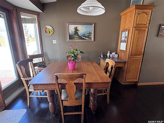 4th image of 930 Sinotte CRESCENT