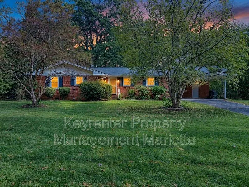 3230 Lamar Cir SE