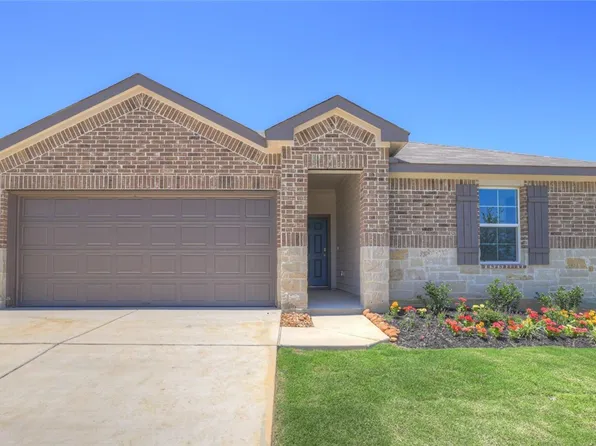 310 Bluetick Trl, Seguin, TX 78155