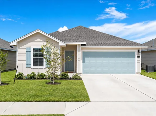 1902 Whirlaway Dr, Corpus Christi, TX 78417