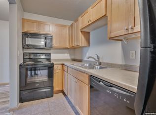 1645 Rainbow Dr #7, Oshkosh, WI 54902