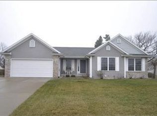 5706 Briarhill Ct, Portage, MI 49024