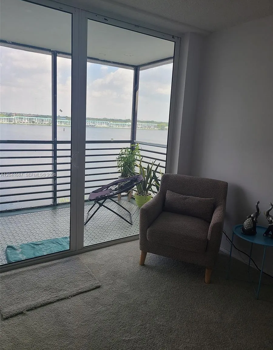 Royal Bahamian West — Photo 3