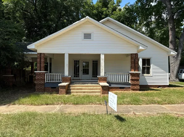 711 Green St, Louisville, GA 30434