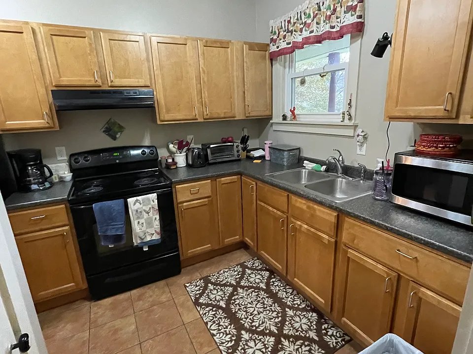 52 W Church St #2