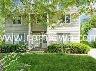 906 E Hackley Ave, Des Moines, IA 50315