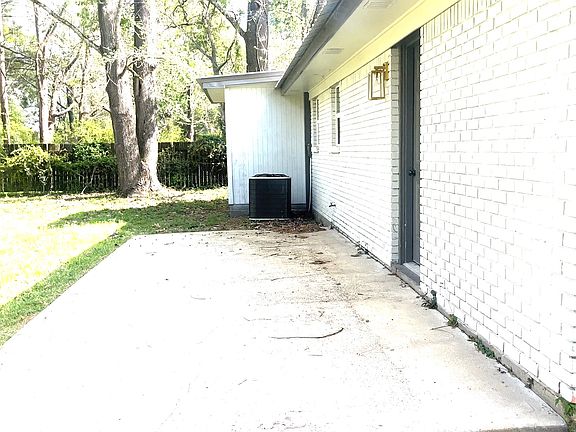 5th image of 420 Bayou Oaks Dr