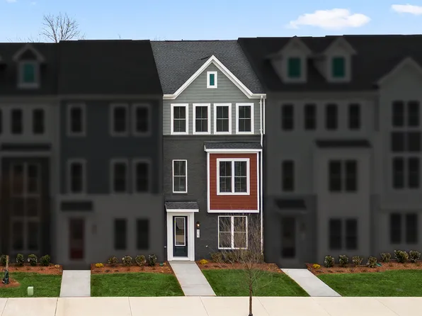 9763 Grant Ave, Manassas, VA 20110