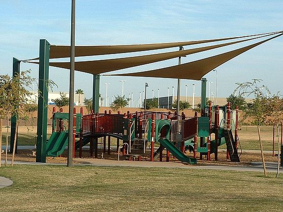 Nearby Chandler Park withing walking distance