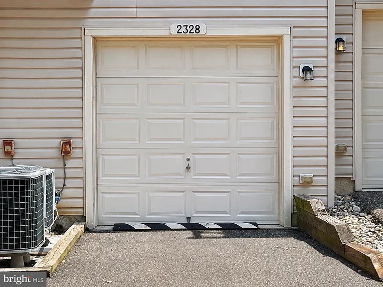 2328 Forest Ridge Ter #6 — Photo 35