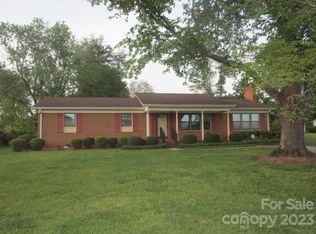 143 Jenkins Rd, Statesville, NC 28625