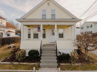 66 Henrietta St, Providence, RI 02904