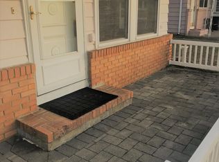 8 Guadeloupe Dr, Toms River, NJ 08757