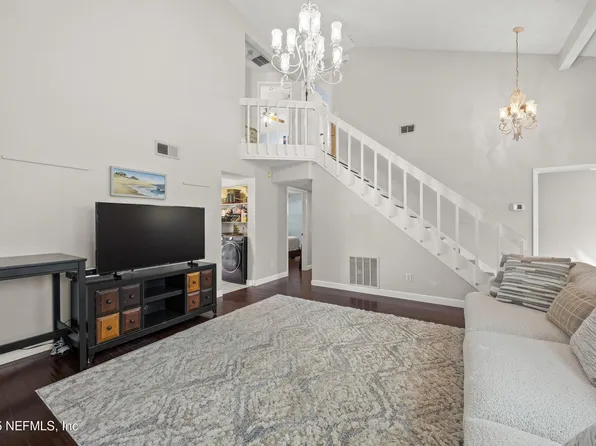 487 14TH Avenue S, Jacksonville Beach, FL 32250