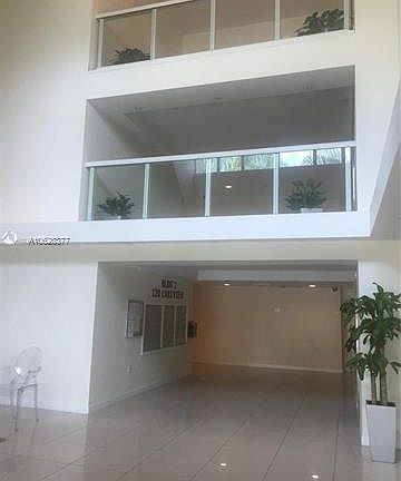 2nd image of 120 Lakeview Dr APT 103