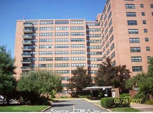 31 Woodland Dr #9M, Hartford, CT 06105
