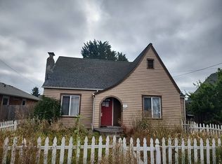 206 S 8th Ave, Kelso, WA 98626