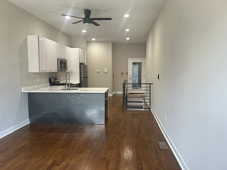 1914 W Girard Ave #1 — Photo 2