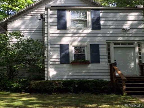 3rd image of 5517 Birchwood Dr