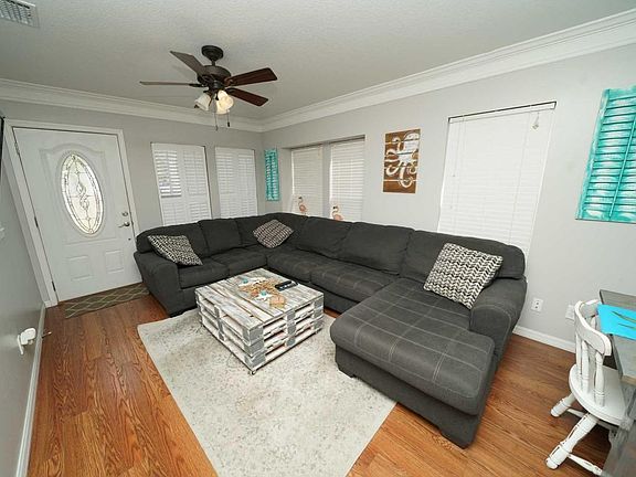 3rd image of 516 Venture Blvd