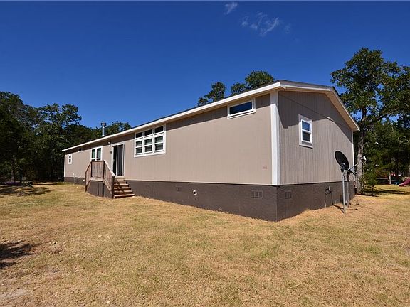 4th image of 102 Alder Dr