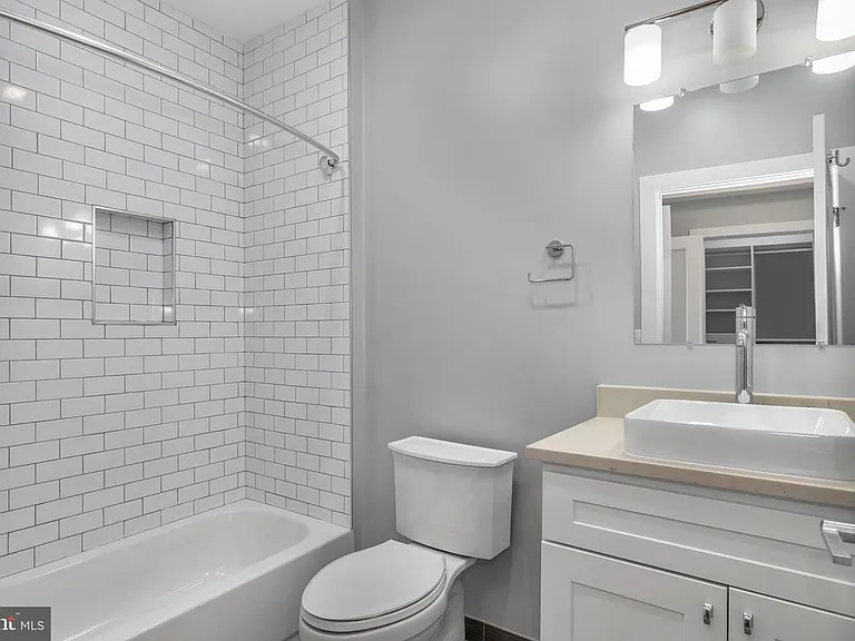 1310 Riggs St NW — Photo 39