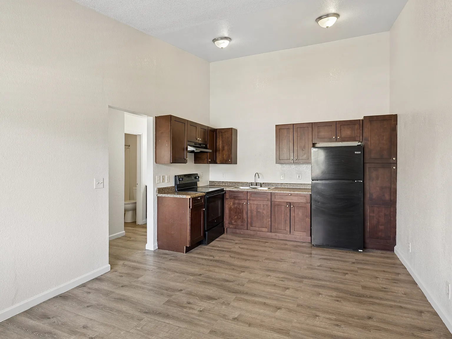 1 bed, 575 sqft, $900 — Photo 2