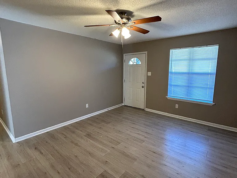 103 Overland Trl — Photo 2