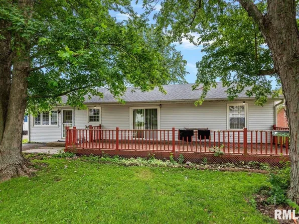 917 Miles St, Illiopolis, IL 62539