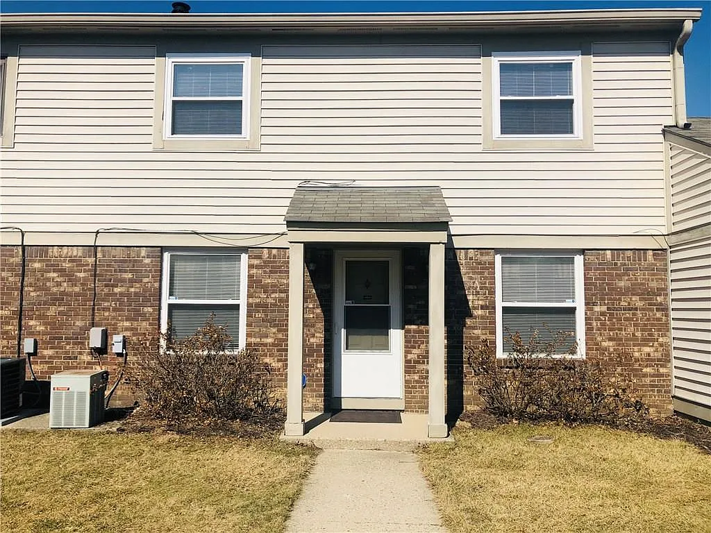 6066 Oakbrook Ln photo 1