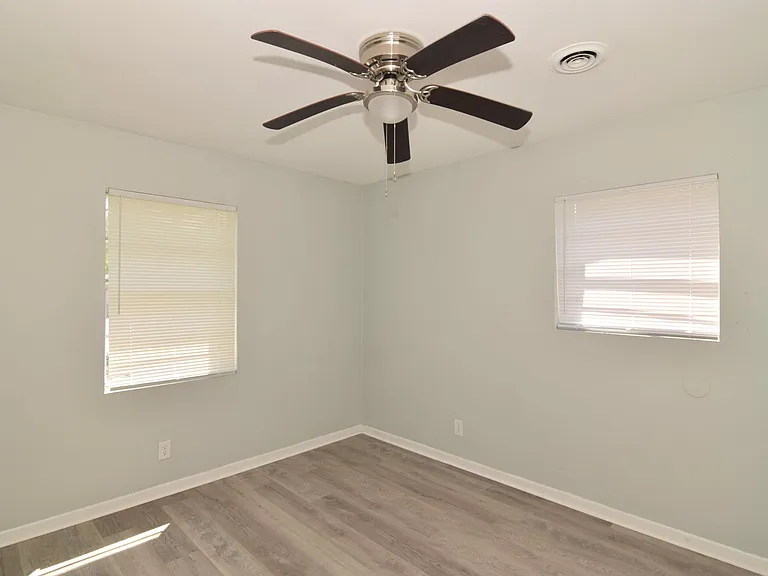 3613 Alene Cir — Photo 12