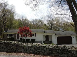 14 Kane Rd, Smithfield, RI 02917