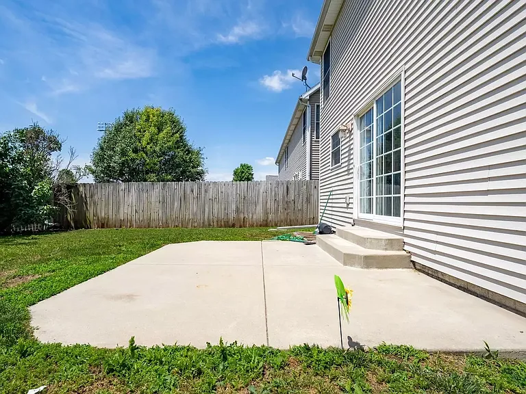 1831 Marina Dr — Photo 11