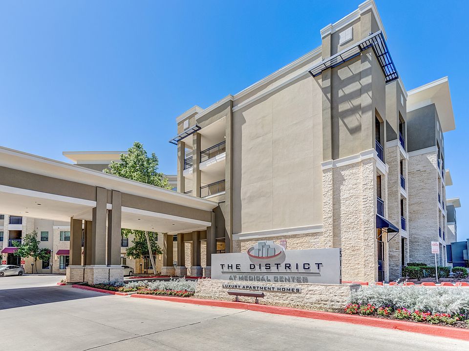 Entrance to Property & Leasing Office Parking