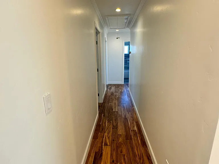 913 Mockingbird Ln — Photo 13