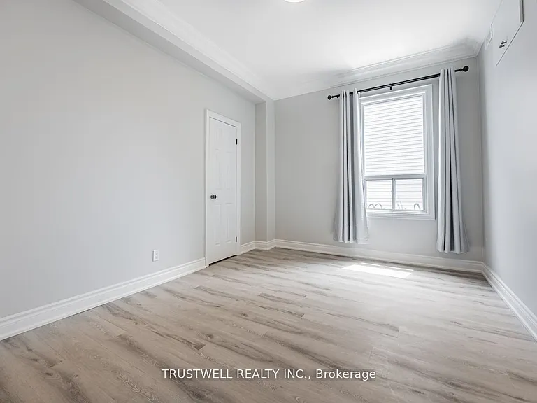 90 Galt Ave #A — Photo 6