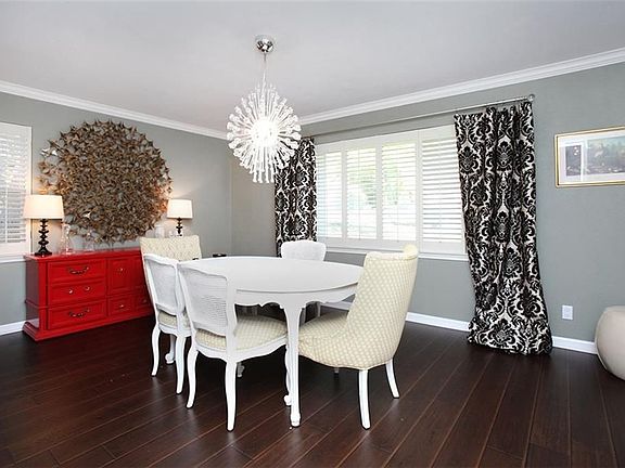 5th image of 9922 Knoll Krest Dr