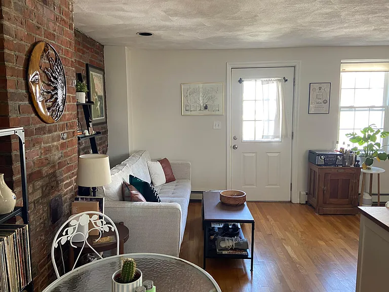 6 Salem Street Ave #3 — Photo 2