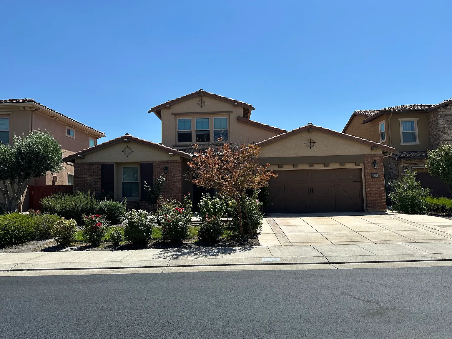 3512 Levanto Way photo 1