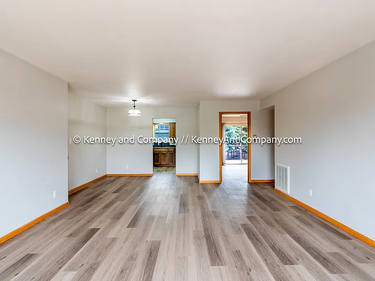 2902 Airport Rd #204 — Photo 4