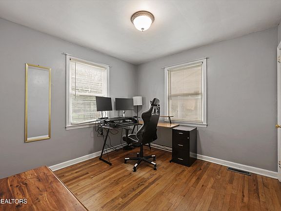 5th image of 4303 Bruhin Rd